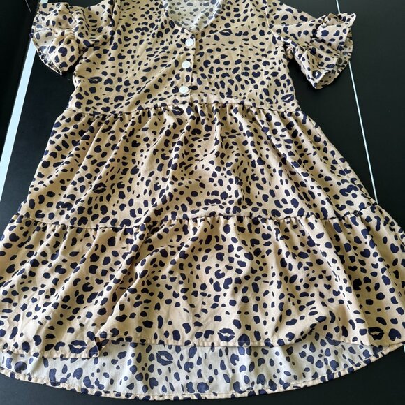 Shein Leopard Print Tiered Dress Size L V-Neck Ruffle Sleeve Button Front - Picture 2 of 7